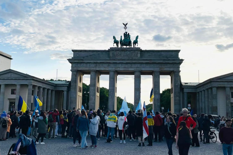 Понад половину німців підтримують посилення допомоги Україні, - опитування